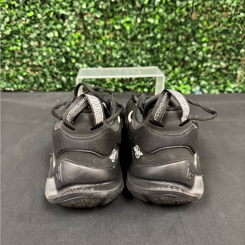 Nike Giannis Immortality 2 'Black Holographic Swoosh’ - M10 - Picture 5 of 8